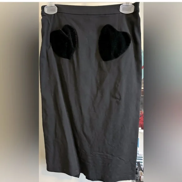 Black Heart Detail Pencil Skirt - Picture 3 of 3